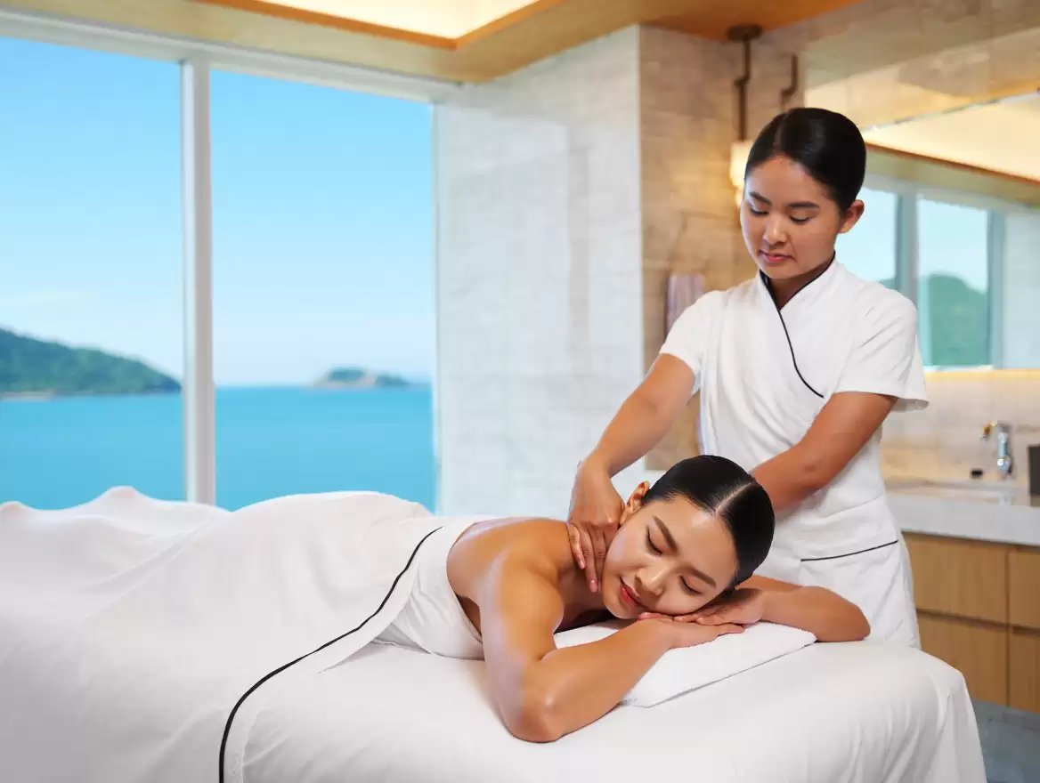 Home Massage Nguyen Tat Thanh Street – Five-Star In-Room Therapist Delivery For Bayfront Hotel Guests