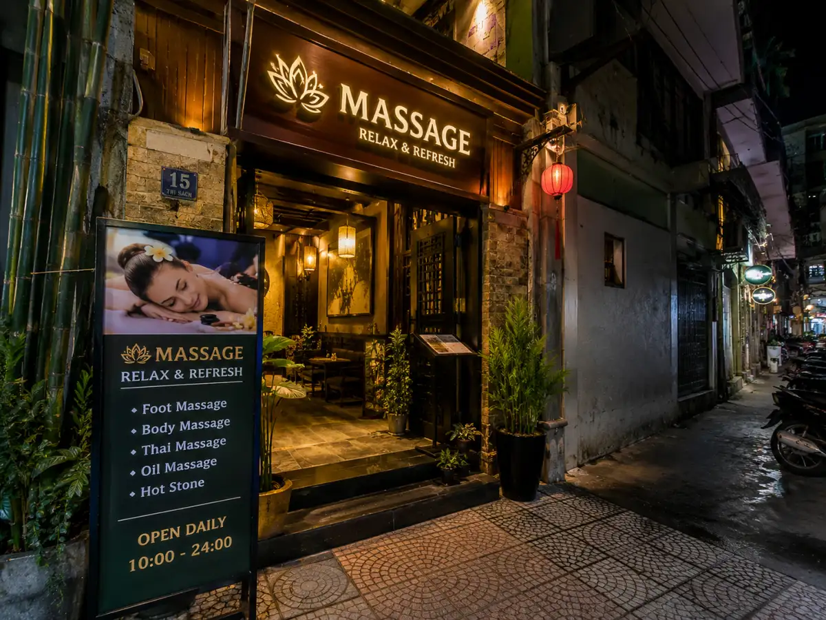massage near Bitexco Tower